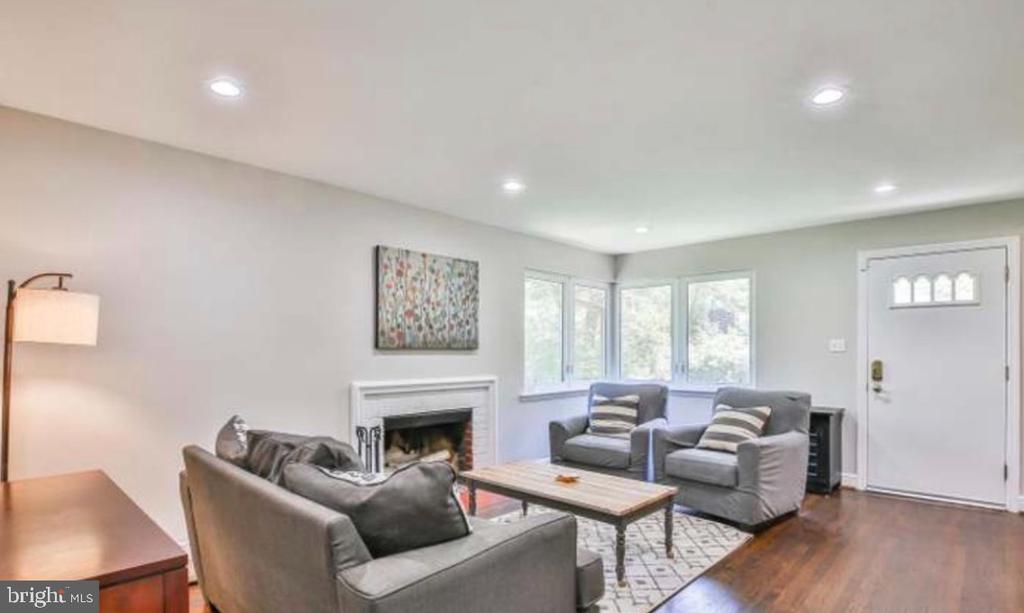 7110 MURRAY LANE