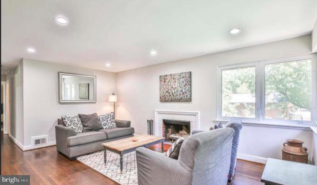 7110 MURRAY LANE