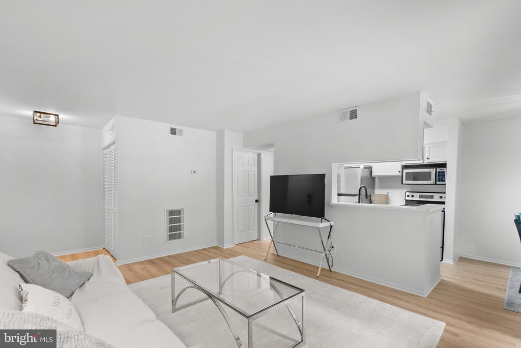 1725 ASCOT WAY Unit: 1725D