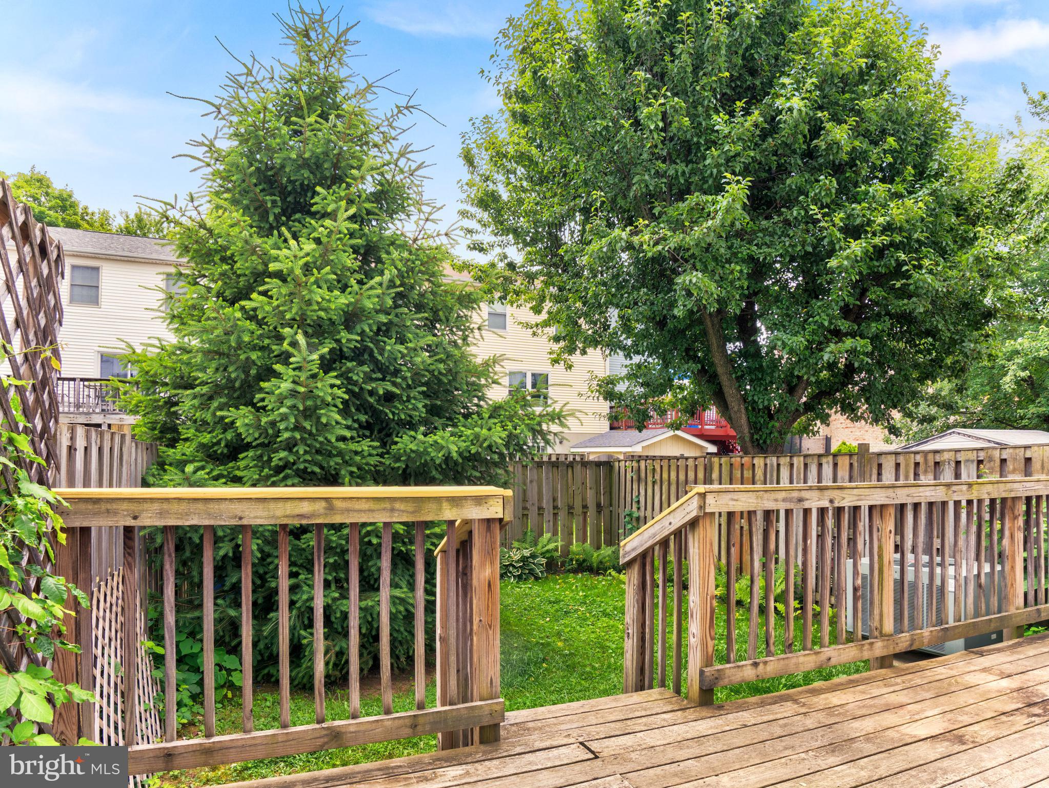 154 MEADOWS LANE NE
