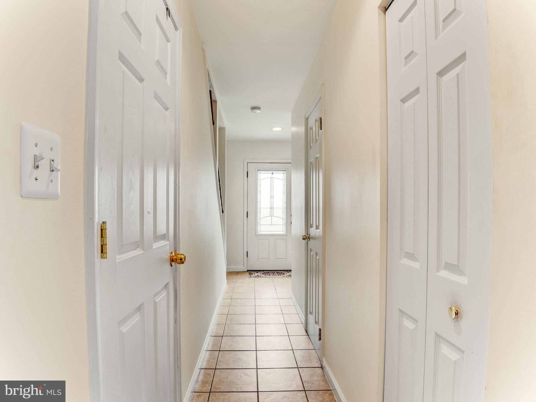 154 MEADOWS LANE NE