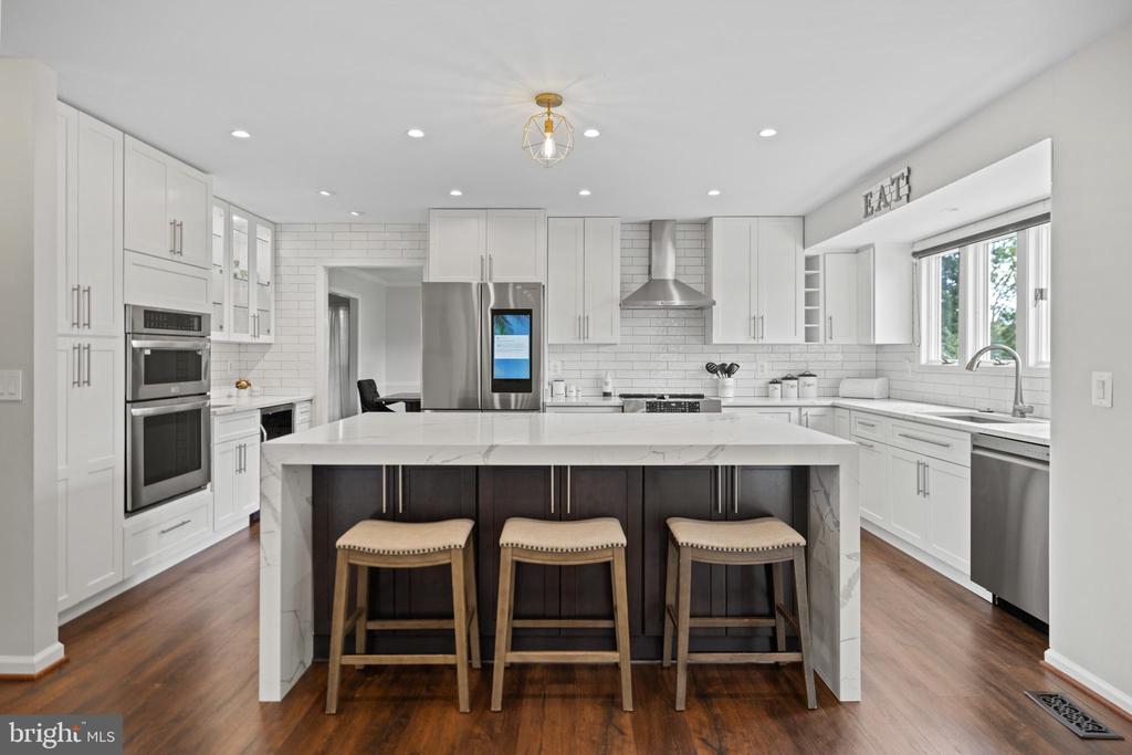 17455 ALDERSHOT PLACE