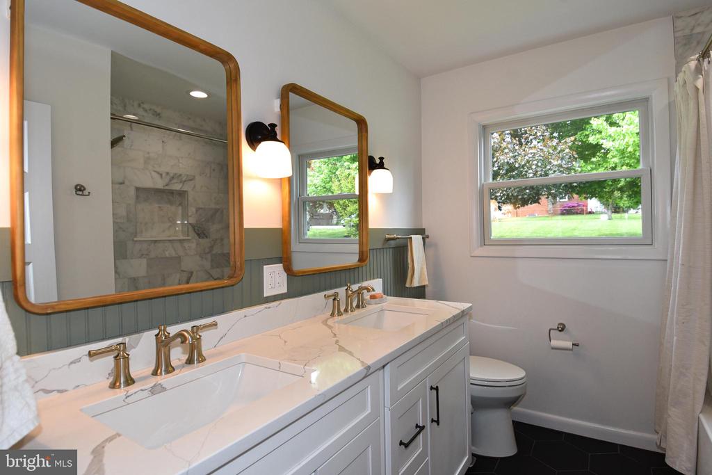 2 CINNAMON FERN ROAD