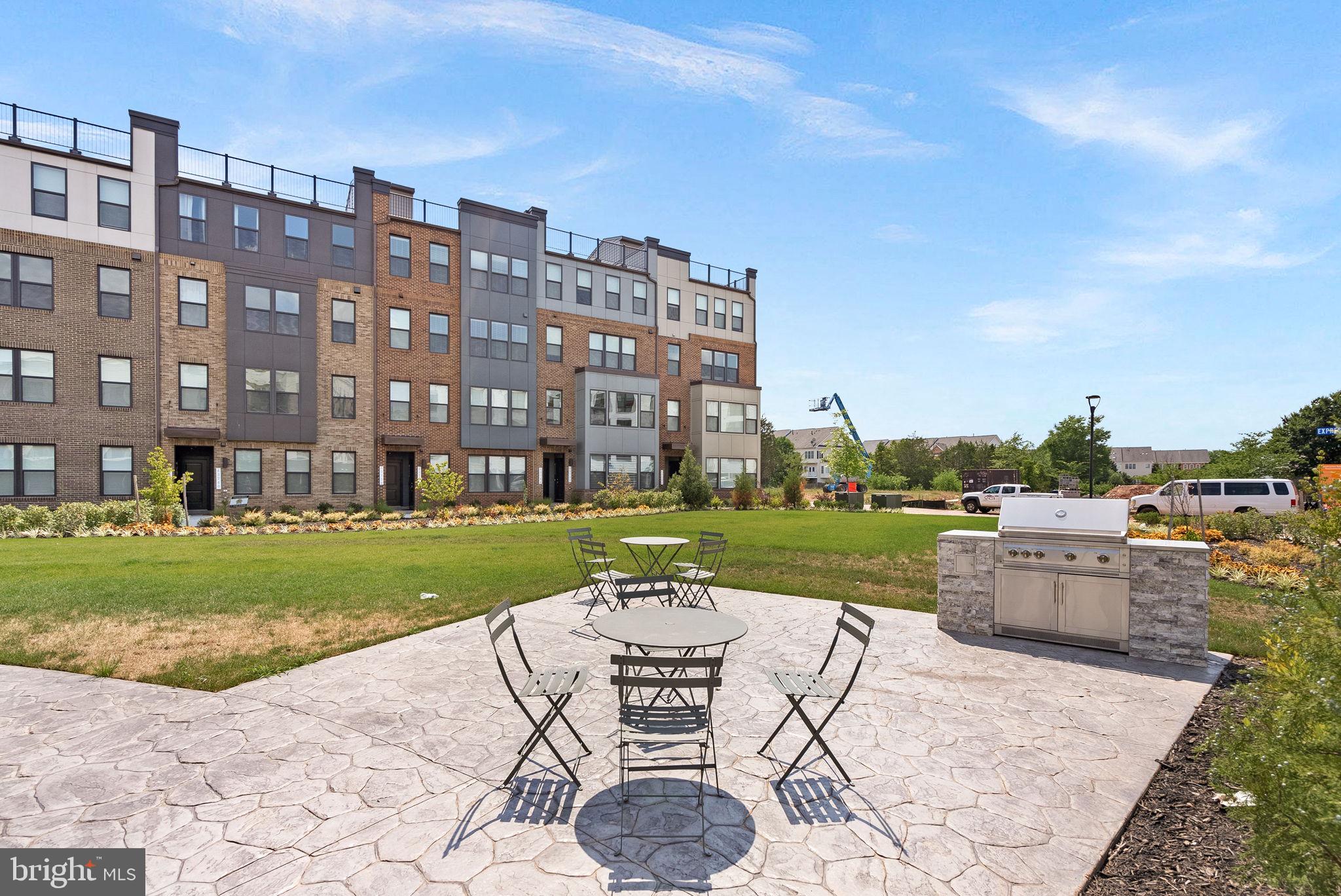 43820 TRACKSIDE TERRACE 404