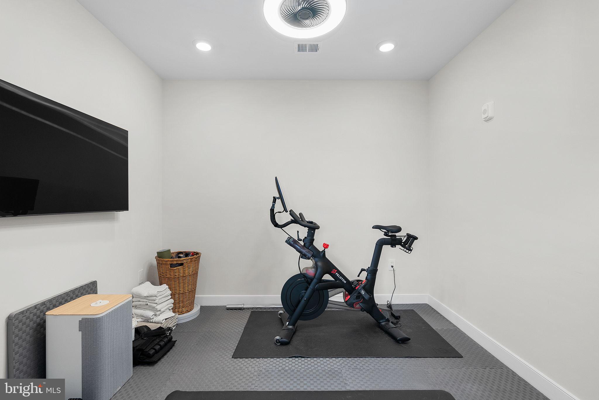 43820 TRACKSIDE TERRACE 404