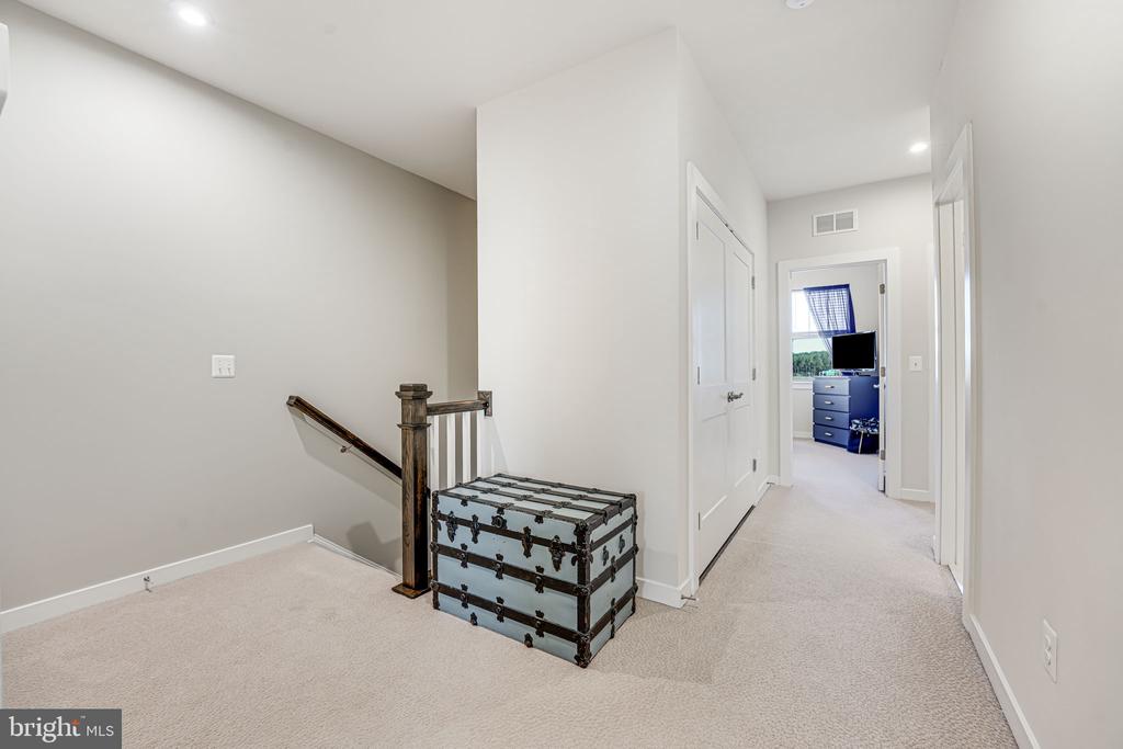 2218 ABBOCCATO TERRACE SE
