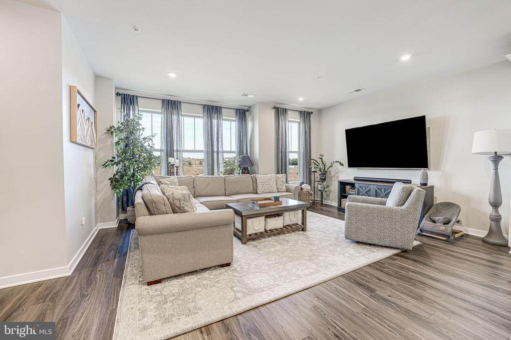 2218 ABBOCCATO TERRACE SE