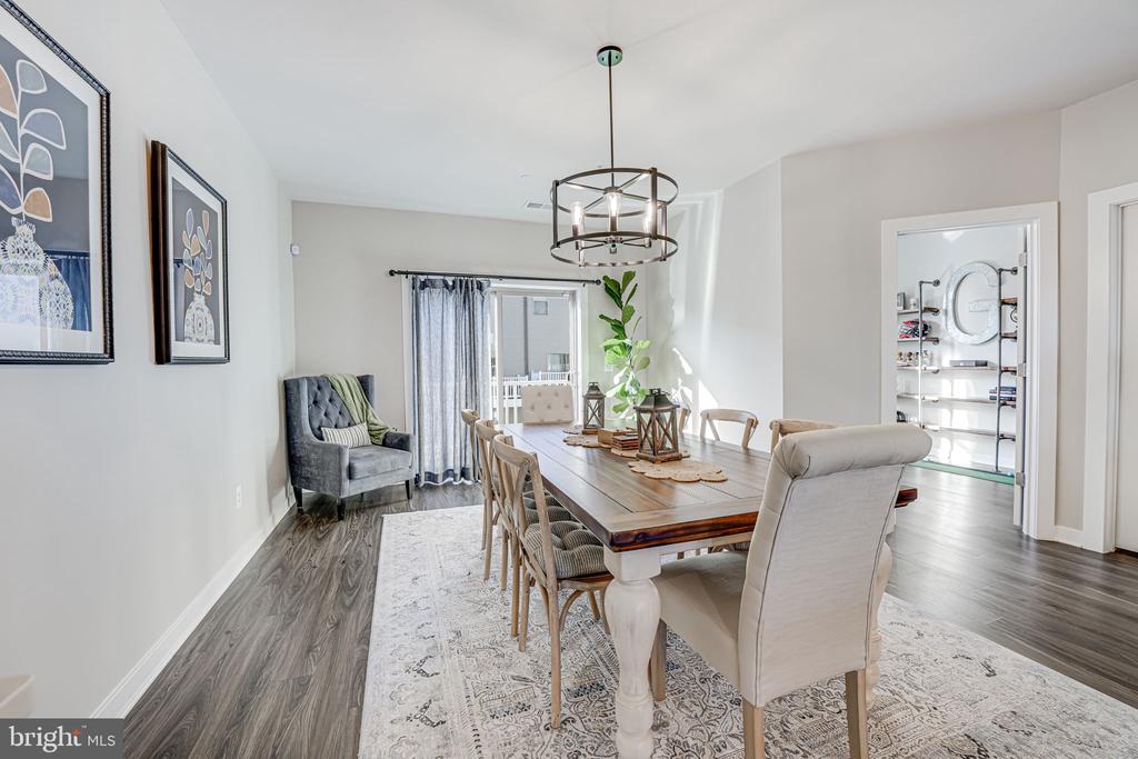 2218 ABBOCCATO TERRACE SE