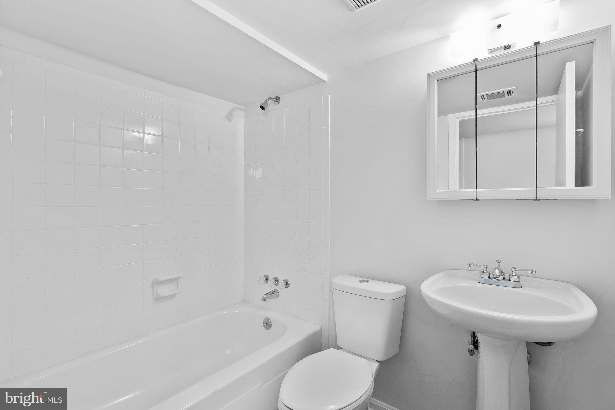 112 W BRIGHTON AVENUE