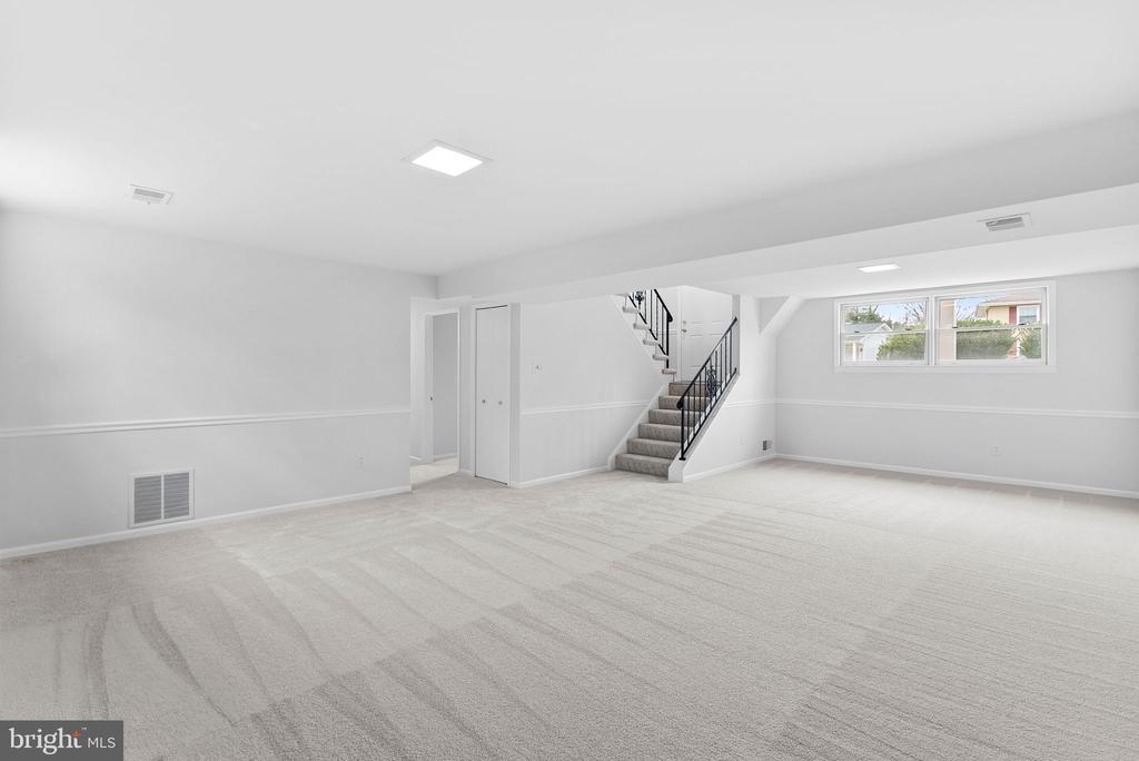 112 W BRIGHTON AVENUE