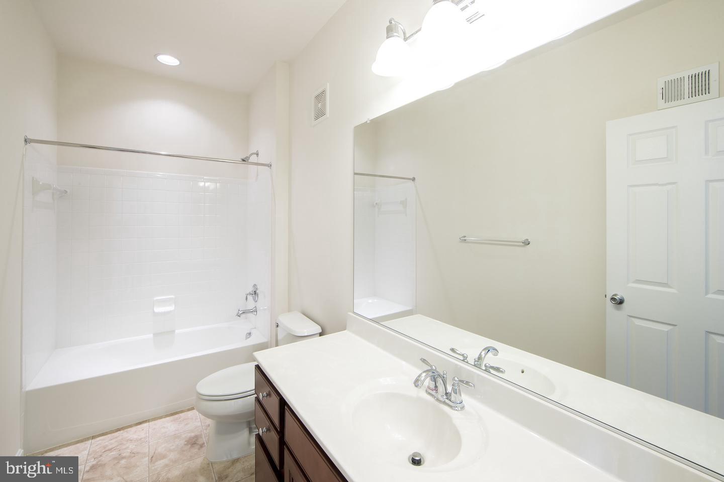 43871 CENTERGATE DRIVE