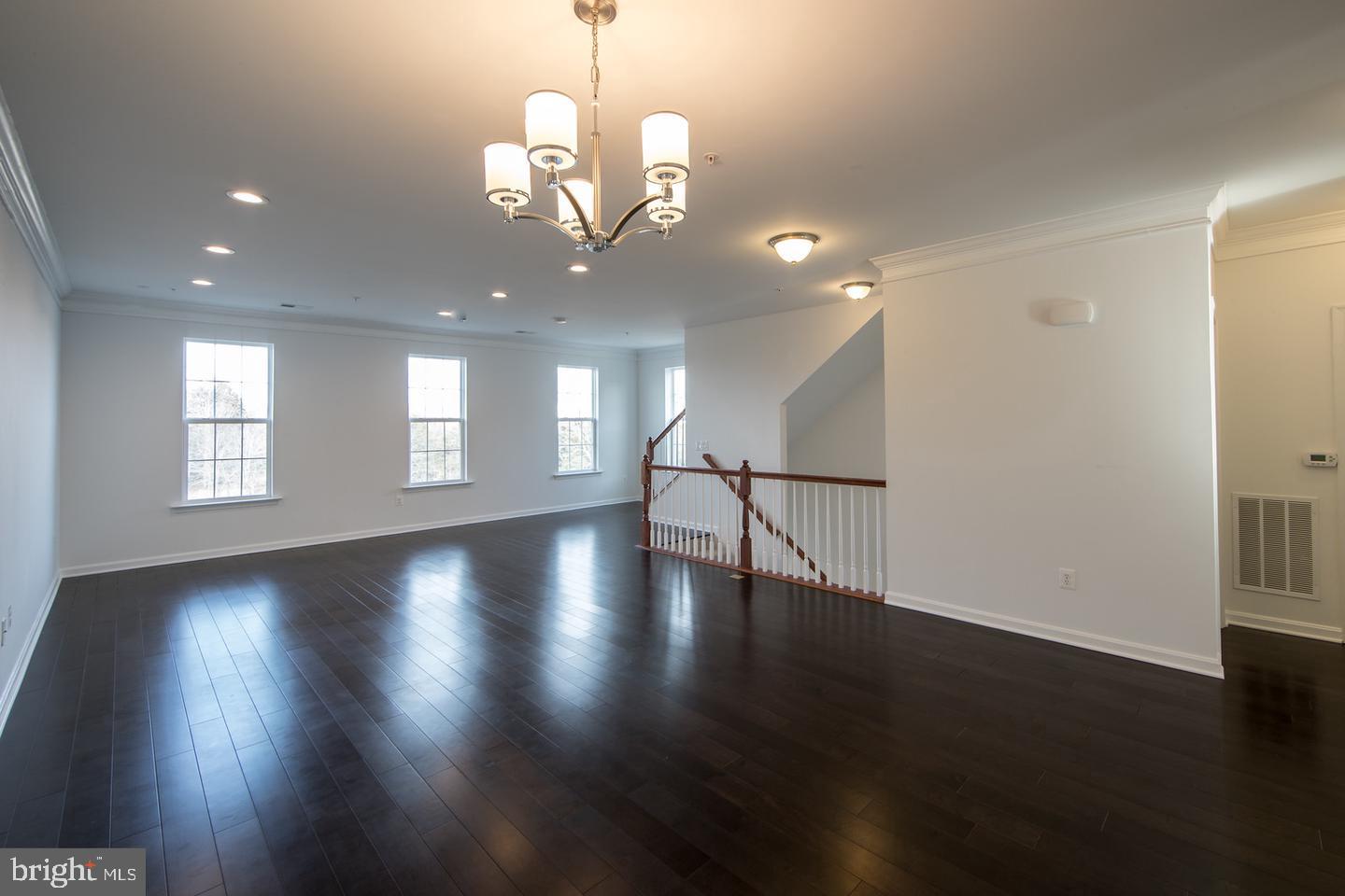 43871 CENTERGATE DRIVE