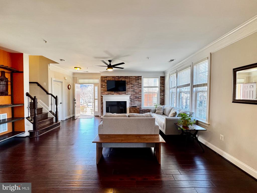 42562 WILDLY TERRACE