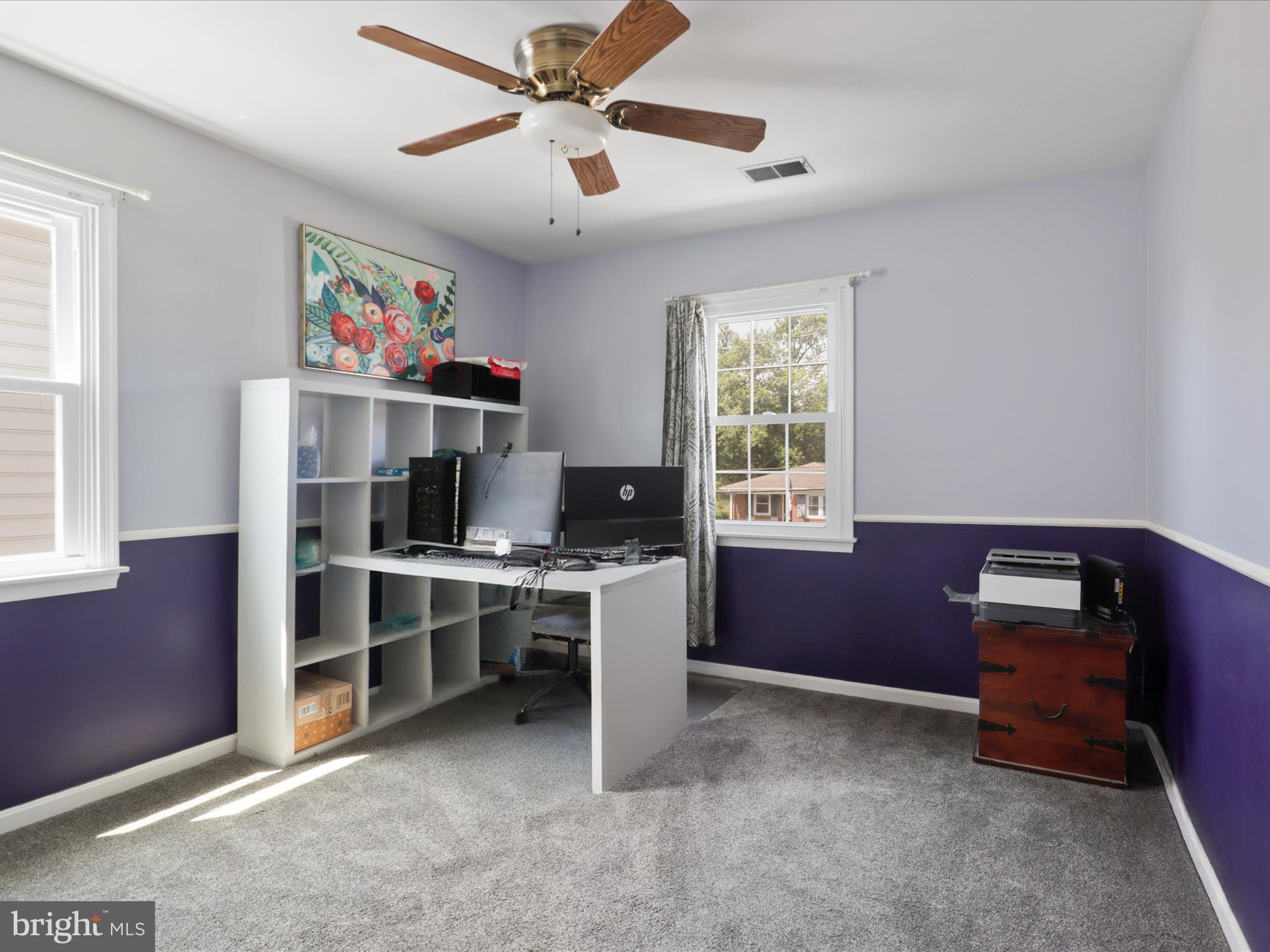 216 CATOCTIN CIRCLE NE