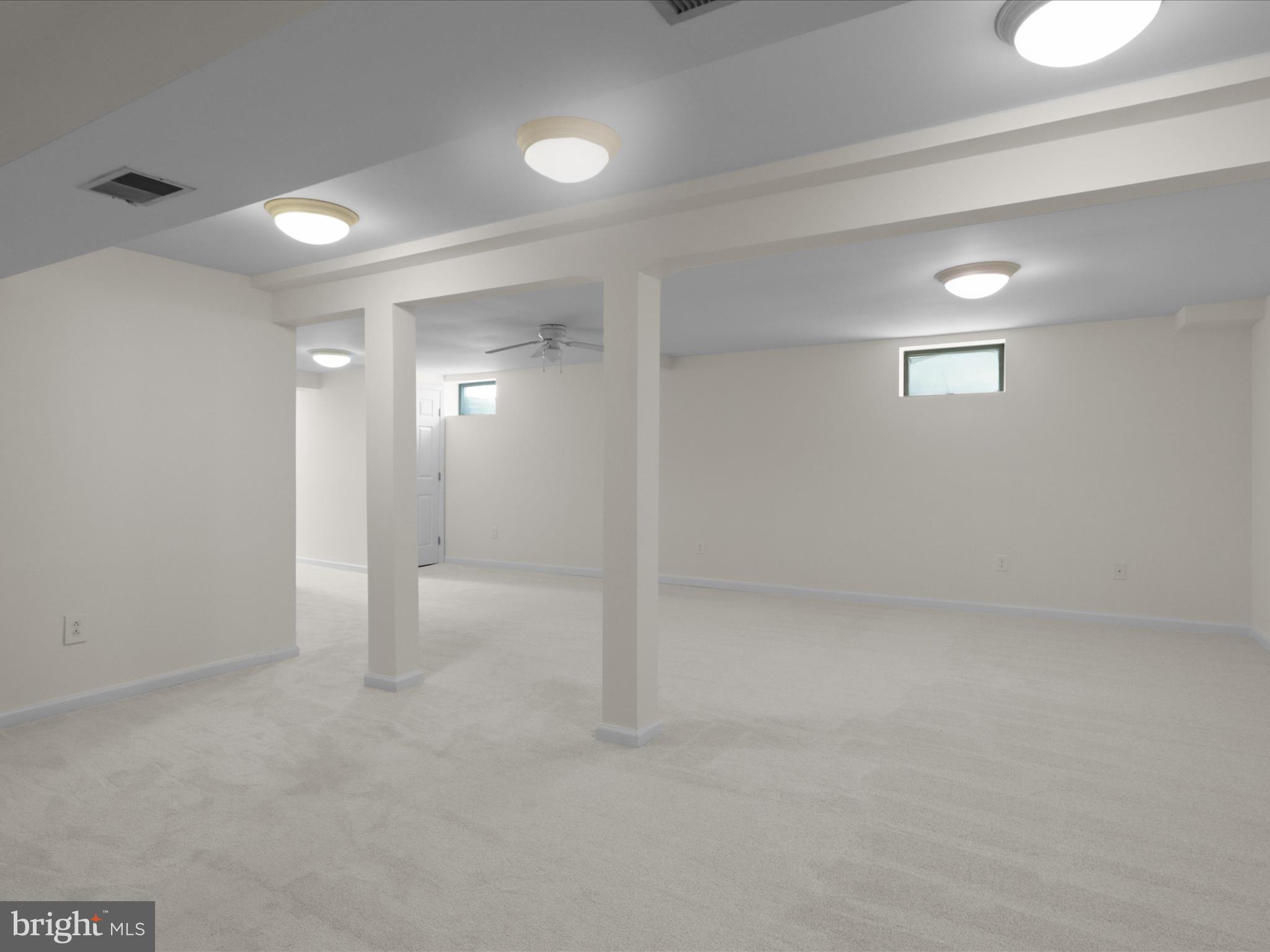 216 CATOCTIN CIRCLE NE