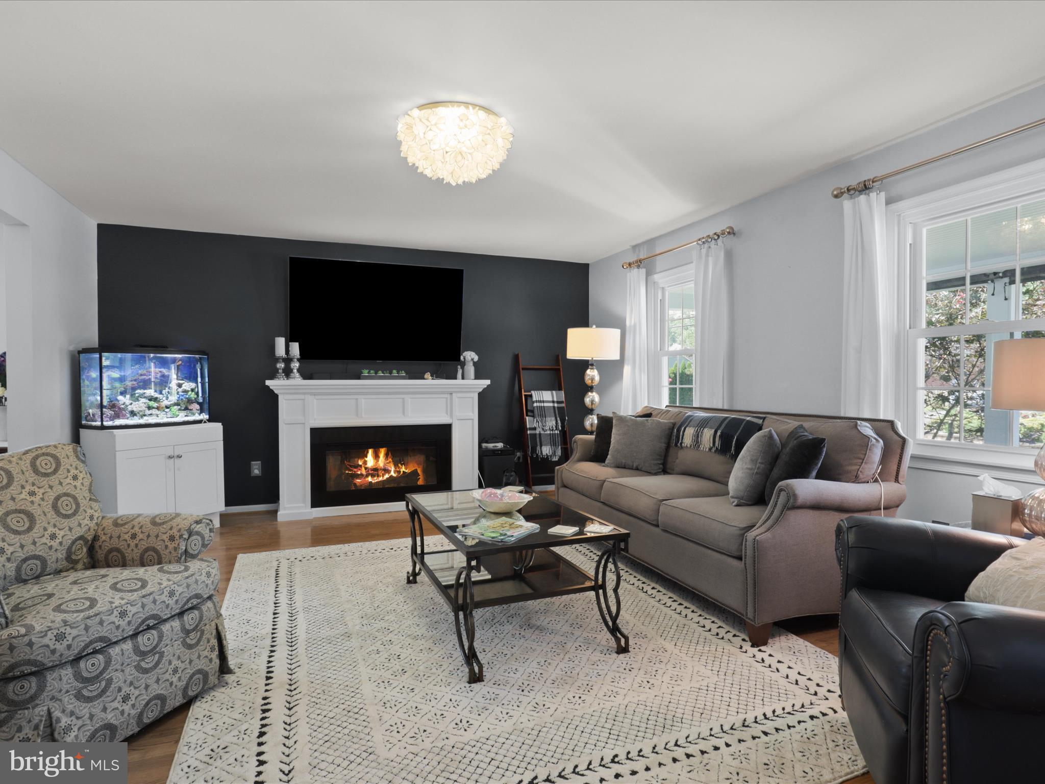 216 CATOCTIN CIRCLE NE