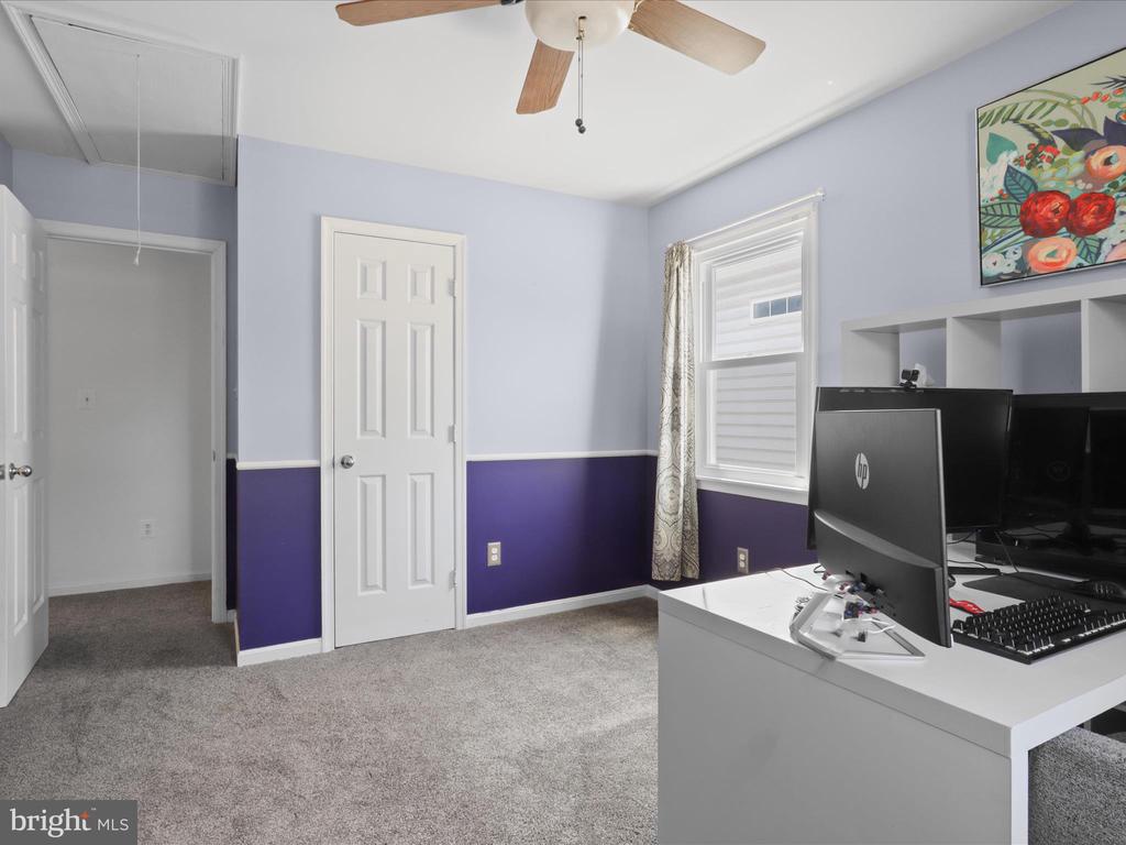 216 CATOCTIN CIRCLE NE