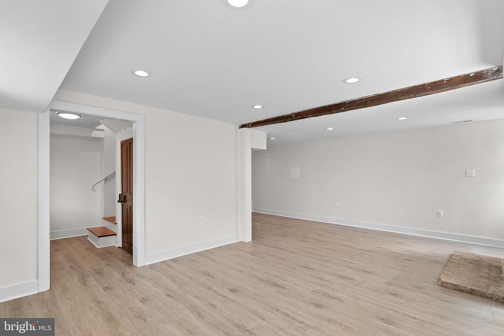 15570 SECOND STREET