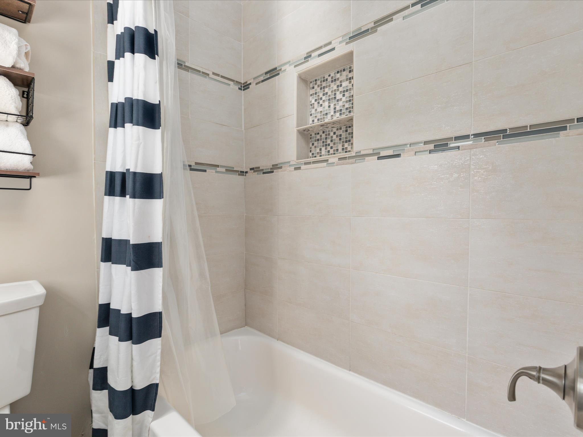 43876 GLENHAZEL DRIVE