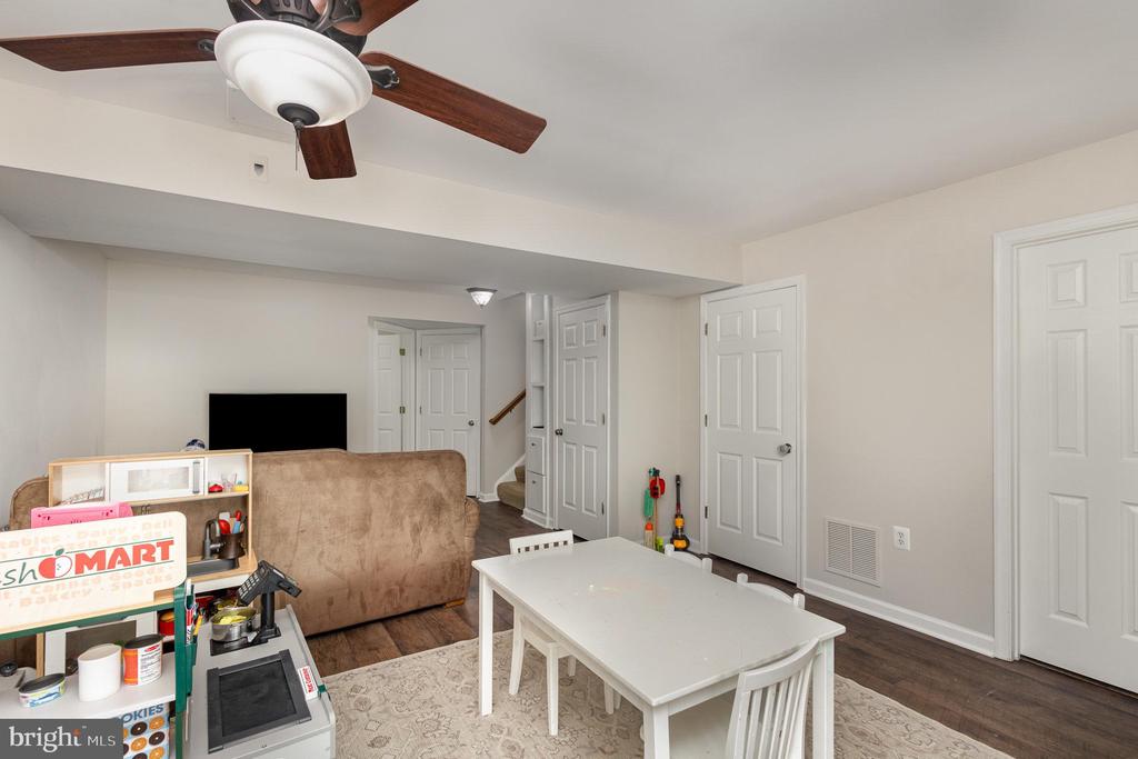 35869 DEVON PARK SQUARE