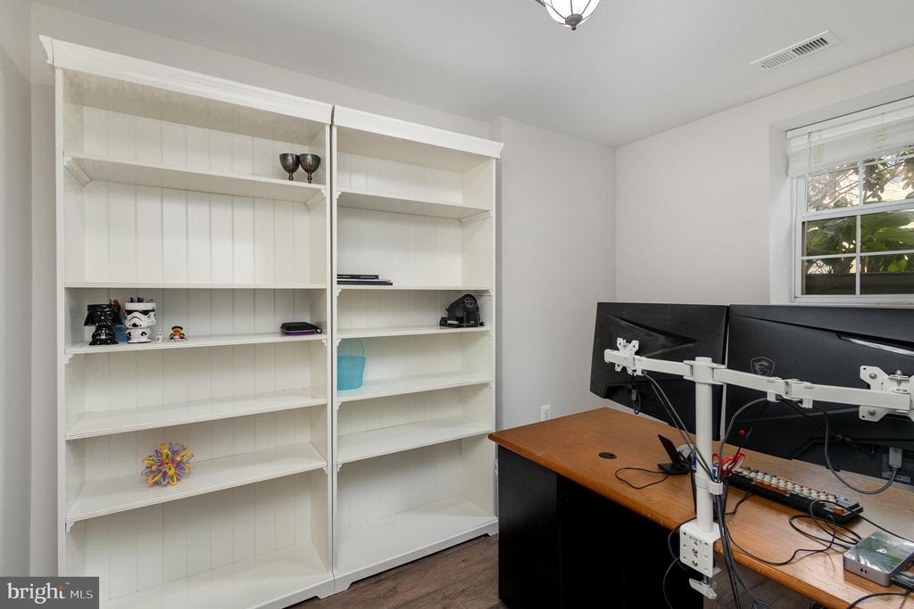 35869 DEVON PARK SQUARE