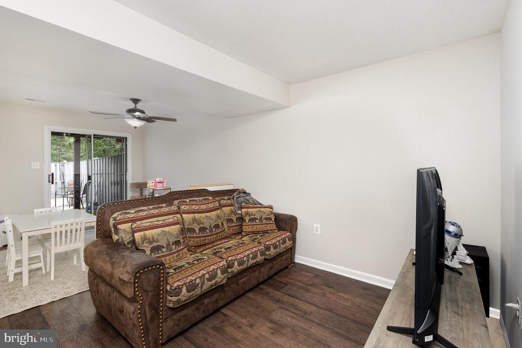 35869 DEVON PARK SQUARE