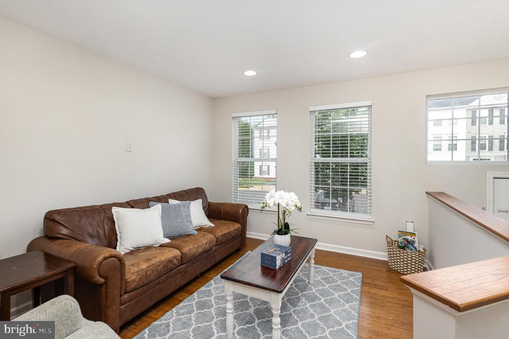 35869 DEVON PARK SQUARE