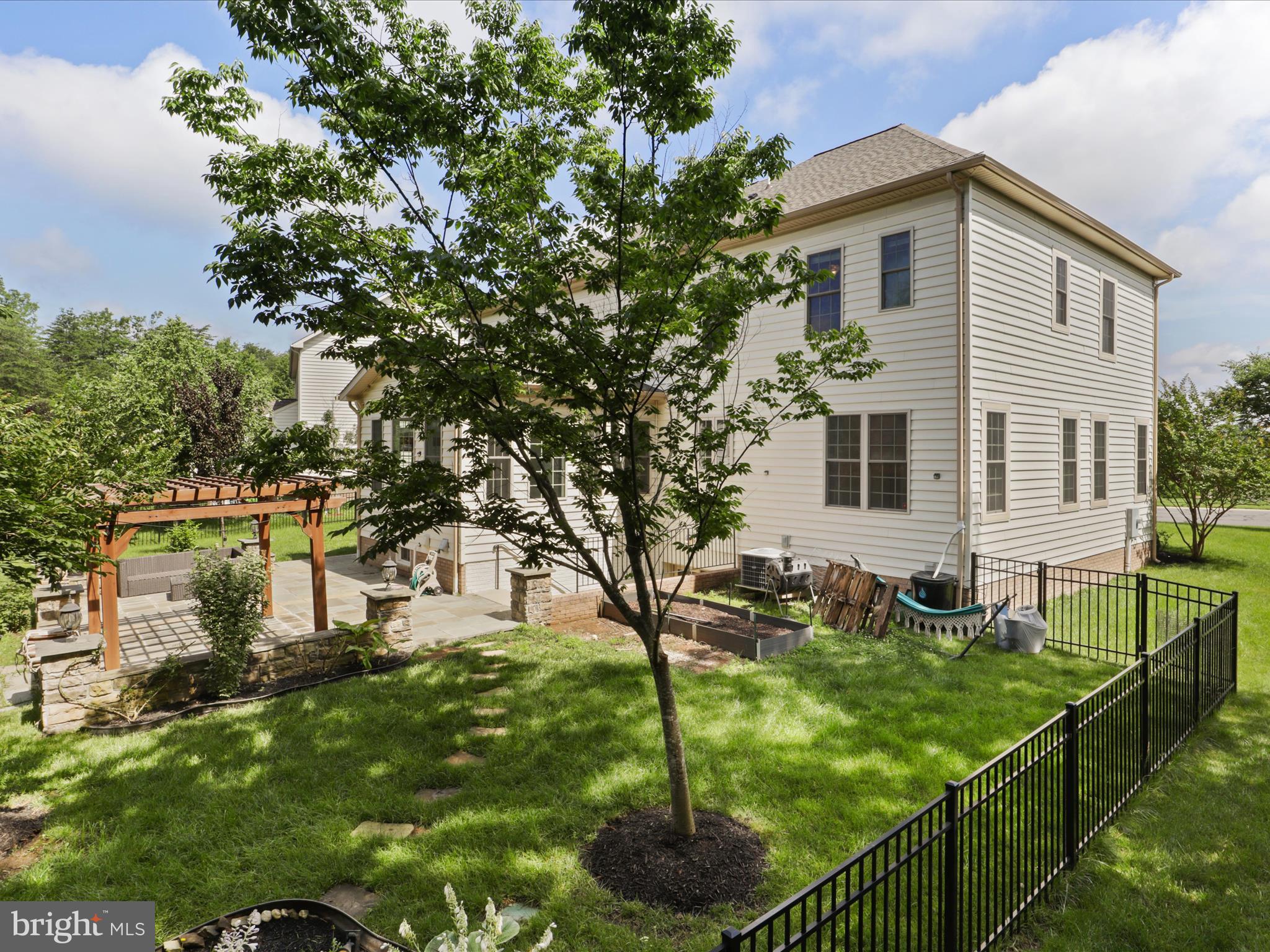 42177 BUNKER WOODS PLACE