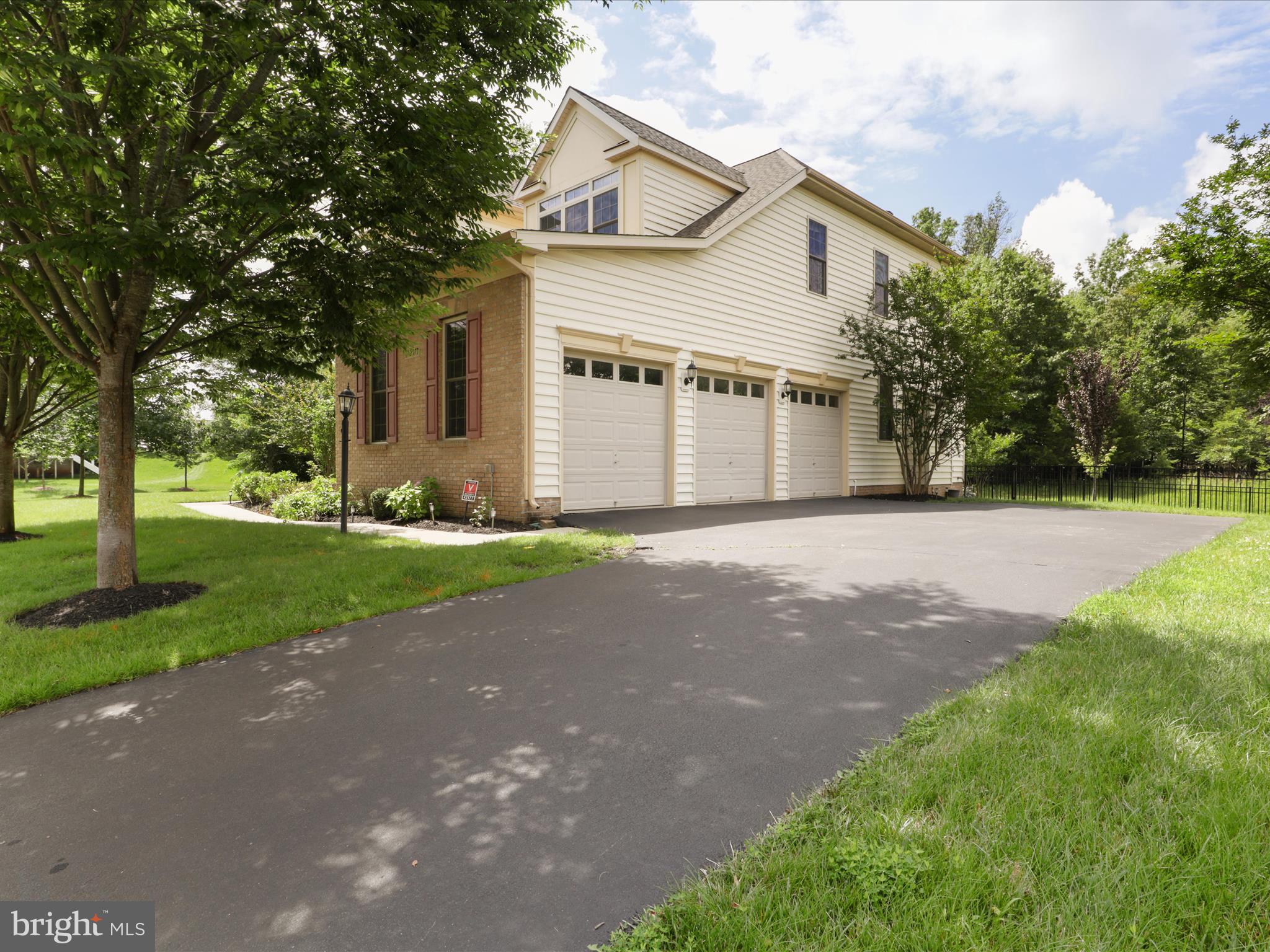 42177 BUNKER WOODS PLACE