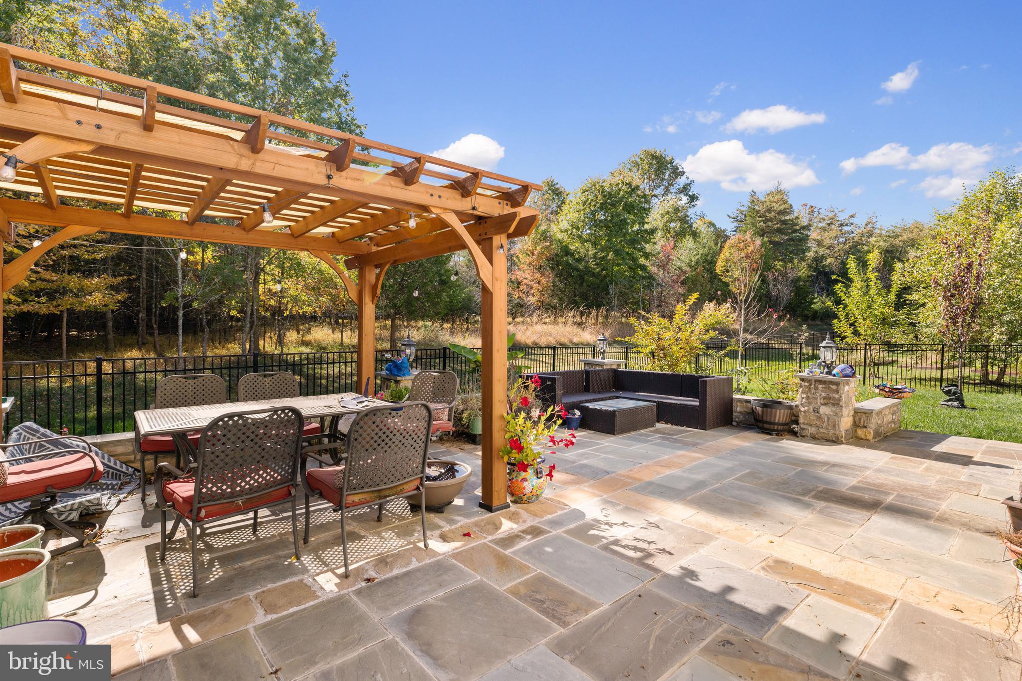 42177 BUNKER WOODS PLACE