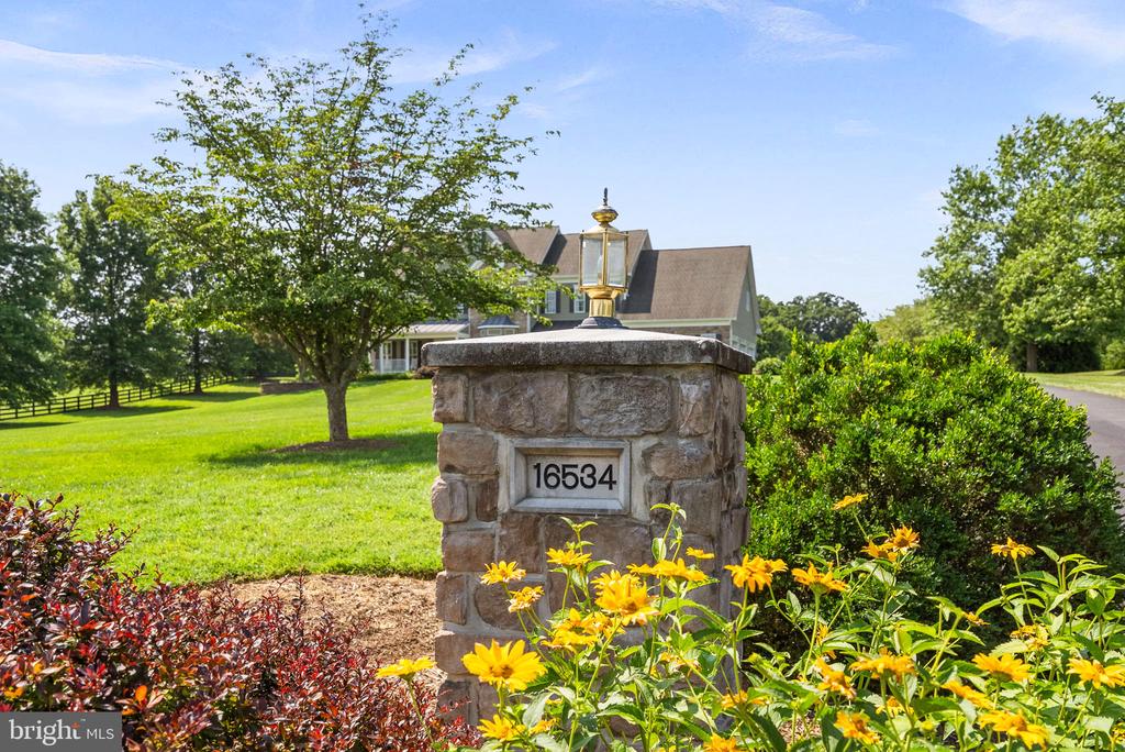 16534 GOLDENCREST CIRCLE