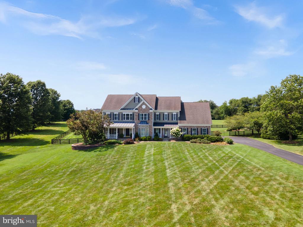 16534 GOLDENCREST CIRCLE