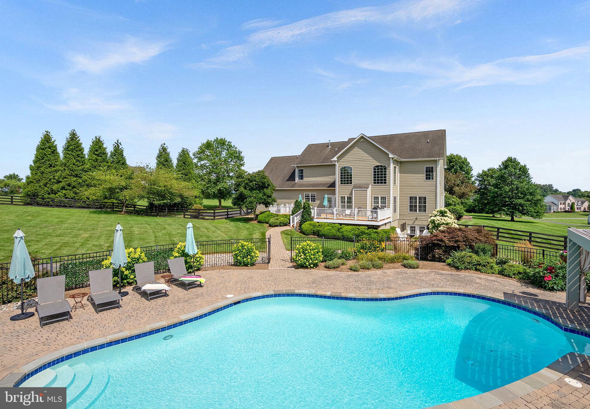 16534 GOLDENCREST CIRCLE