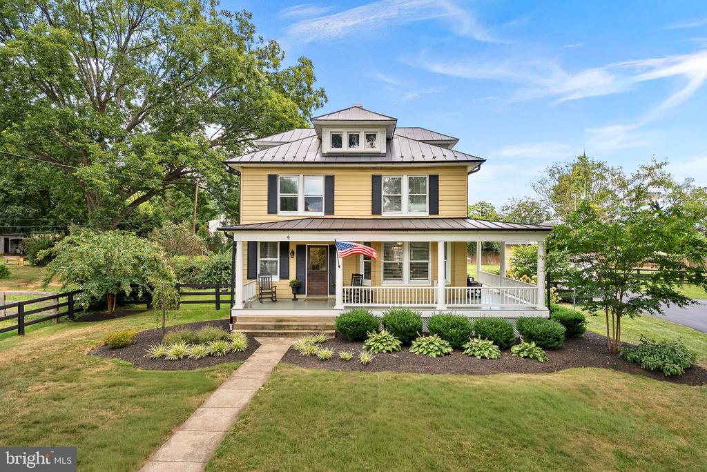 9 N LOCUST STREET