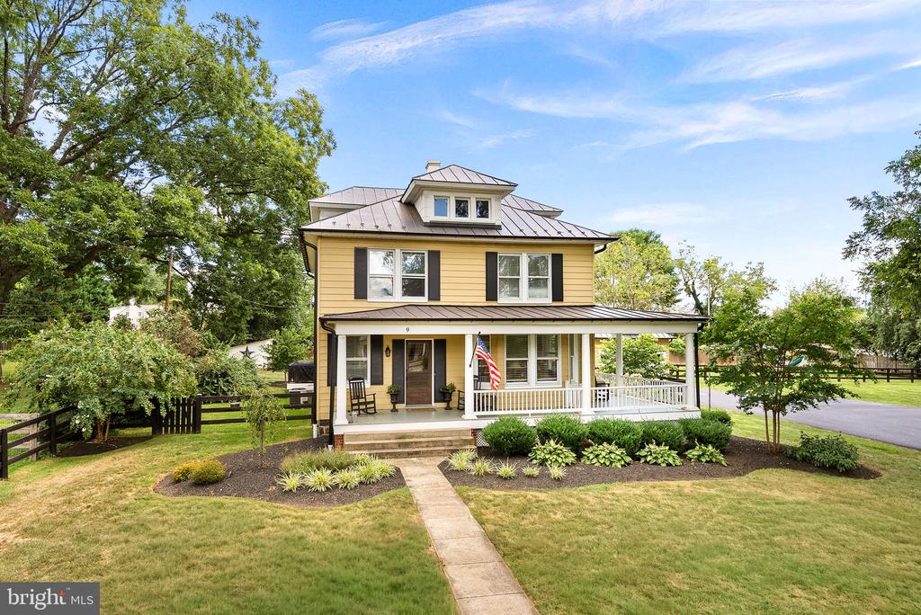 9 N LOCUST STREET