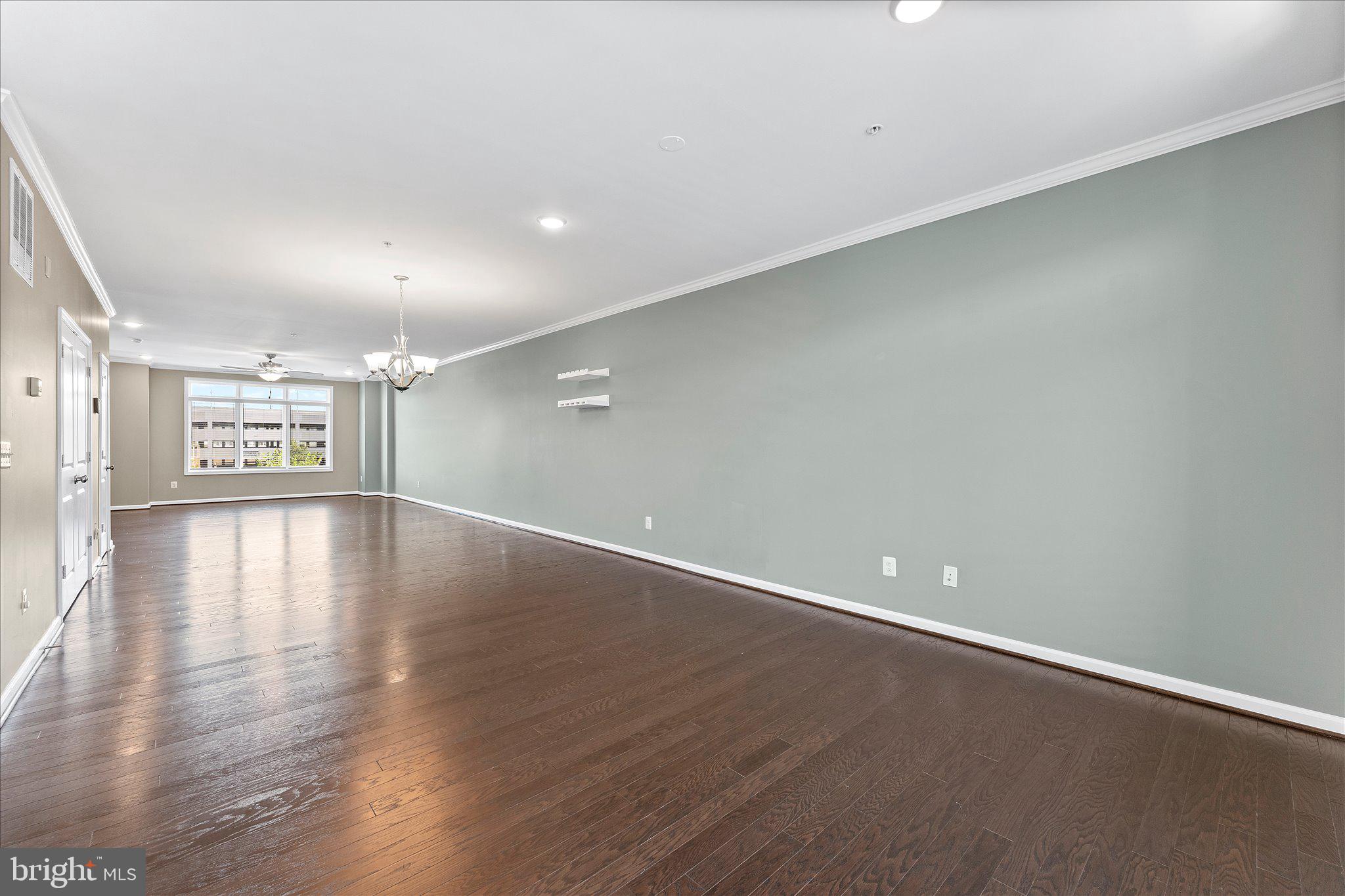 1000 RIBBON LIMESTONE TERRACE SE
