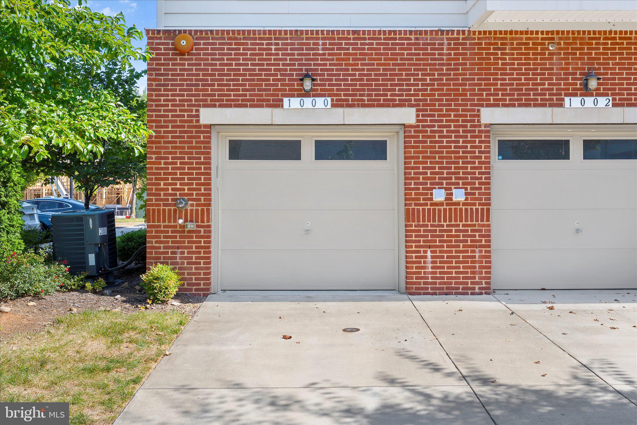 1000 RIBBON LIMESTONE TERRACE SE