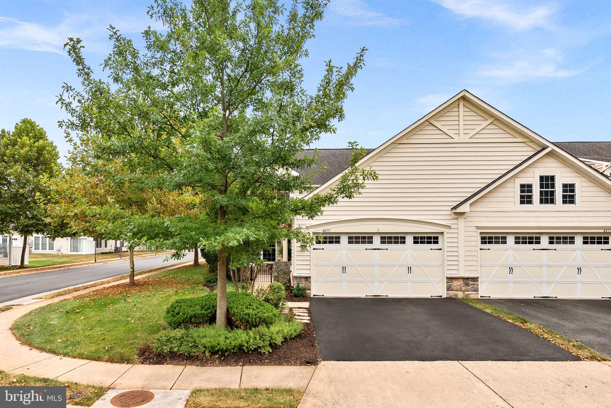 44397 ADARE MANOR SQUARE