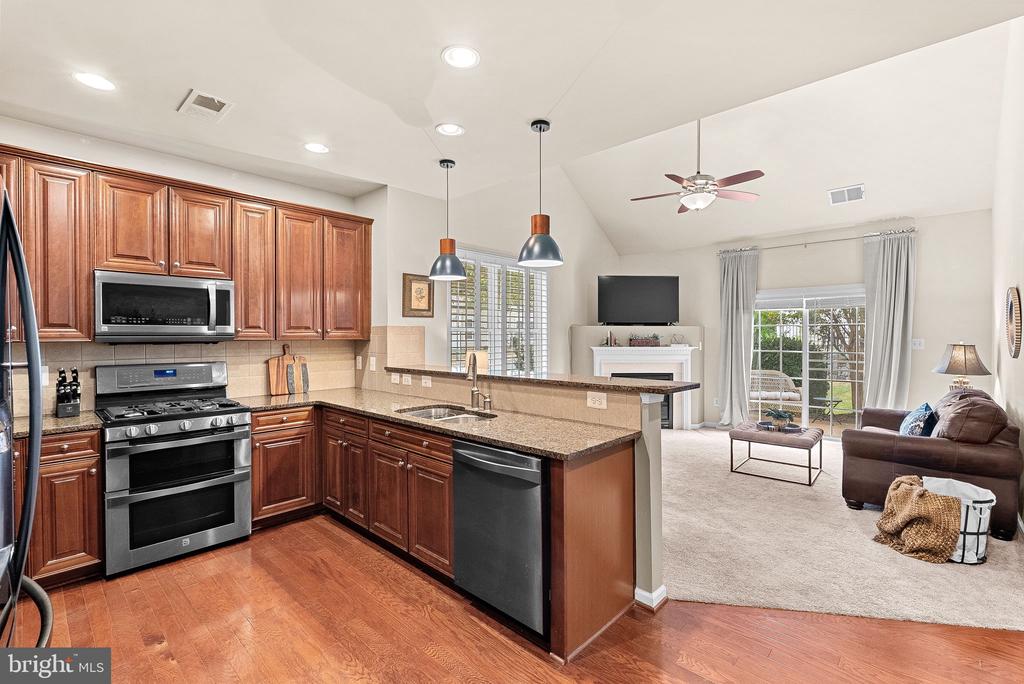 44397 ADARE MANOR SQUARE