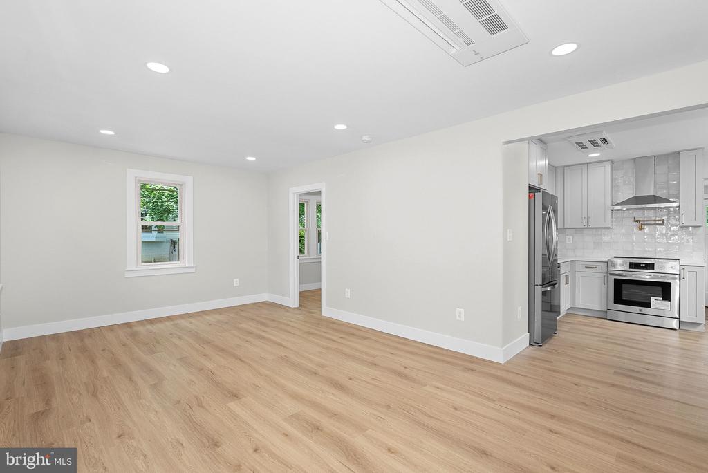 321 W J STREET
