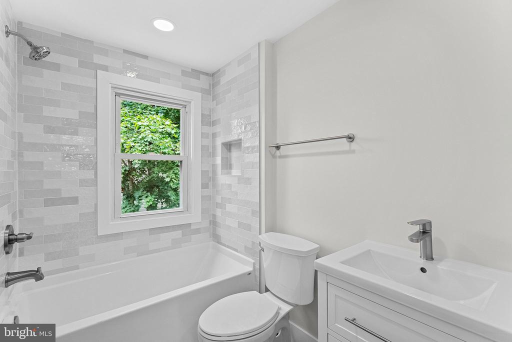 321 W J STREET