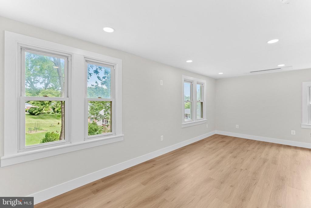 321 W J STREET