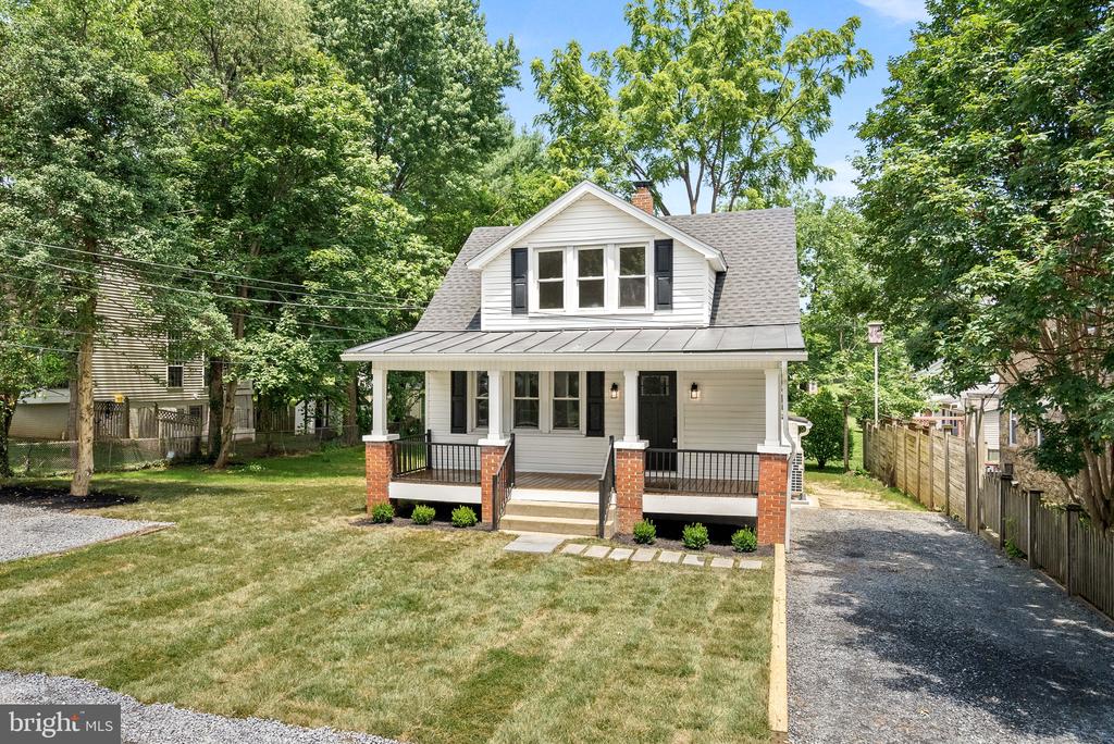 321 W J STREET