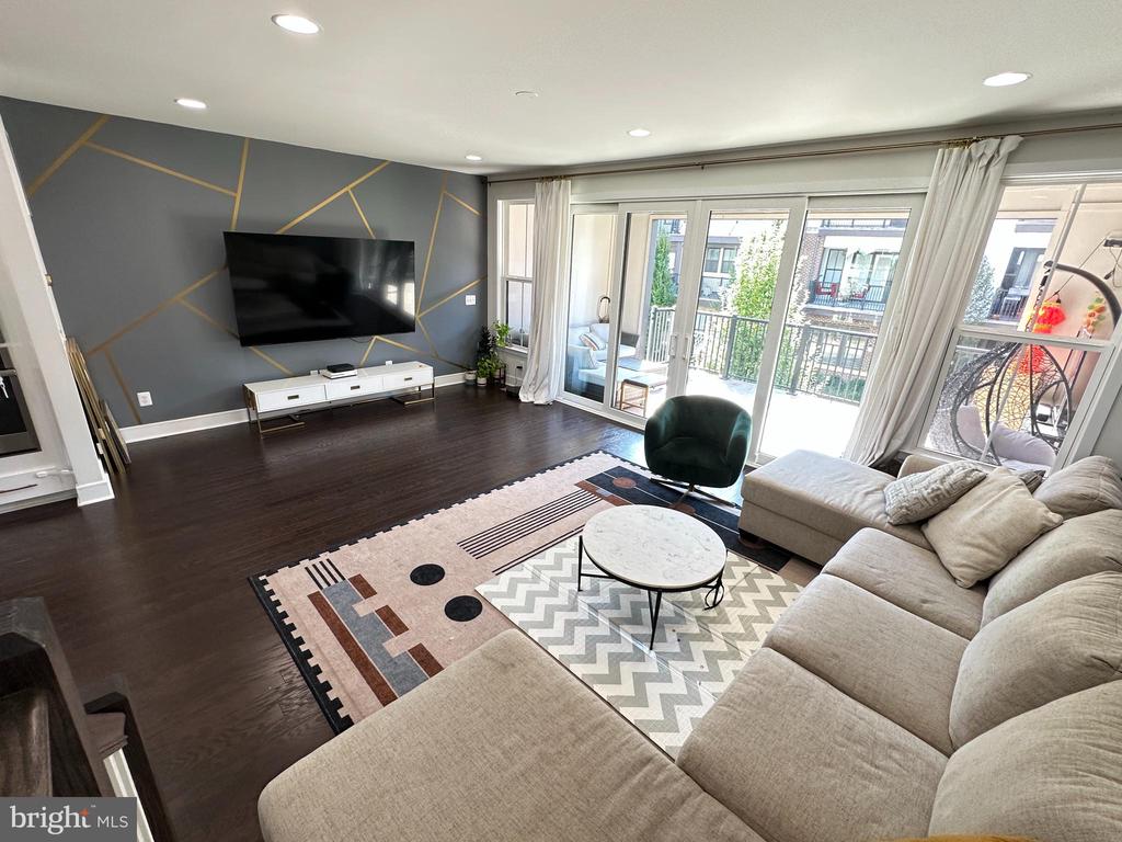 23115 COTTONWILLOW SQUARE