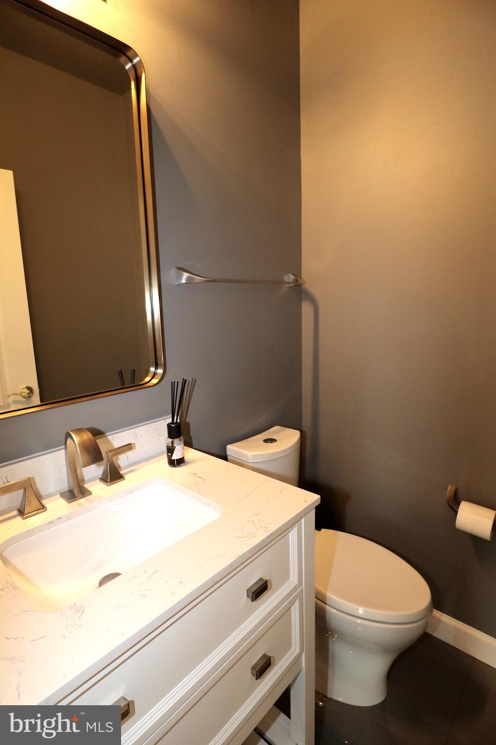 43795 LEES MILL SQUARE