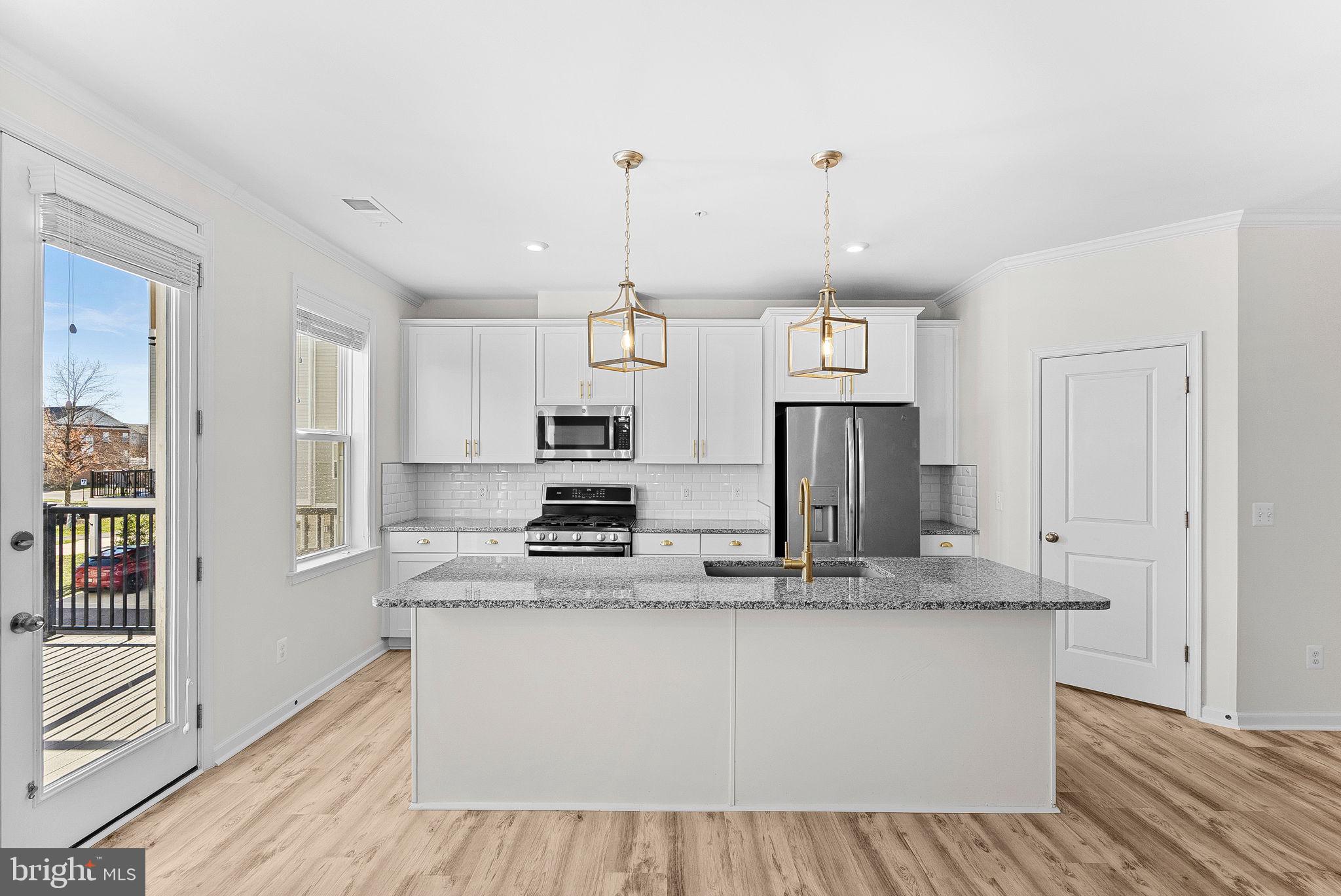 42020 GLADE CREEK TERRACE