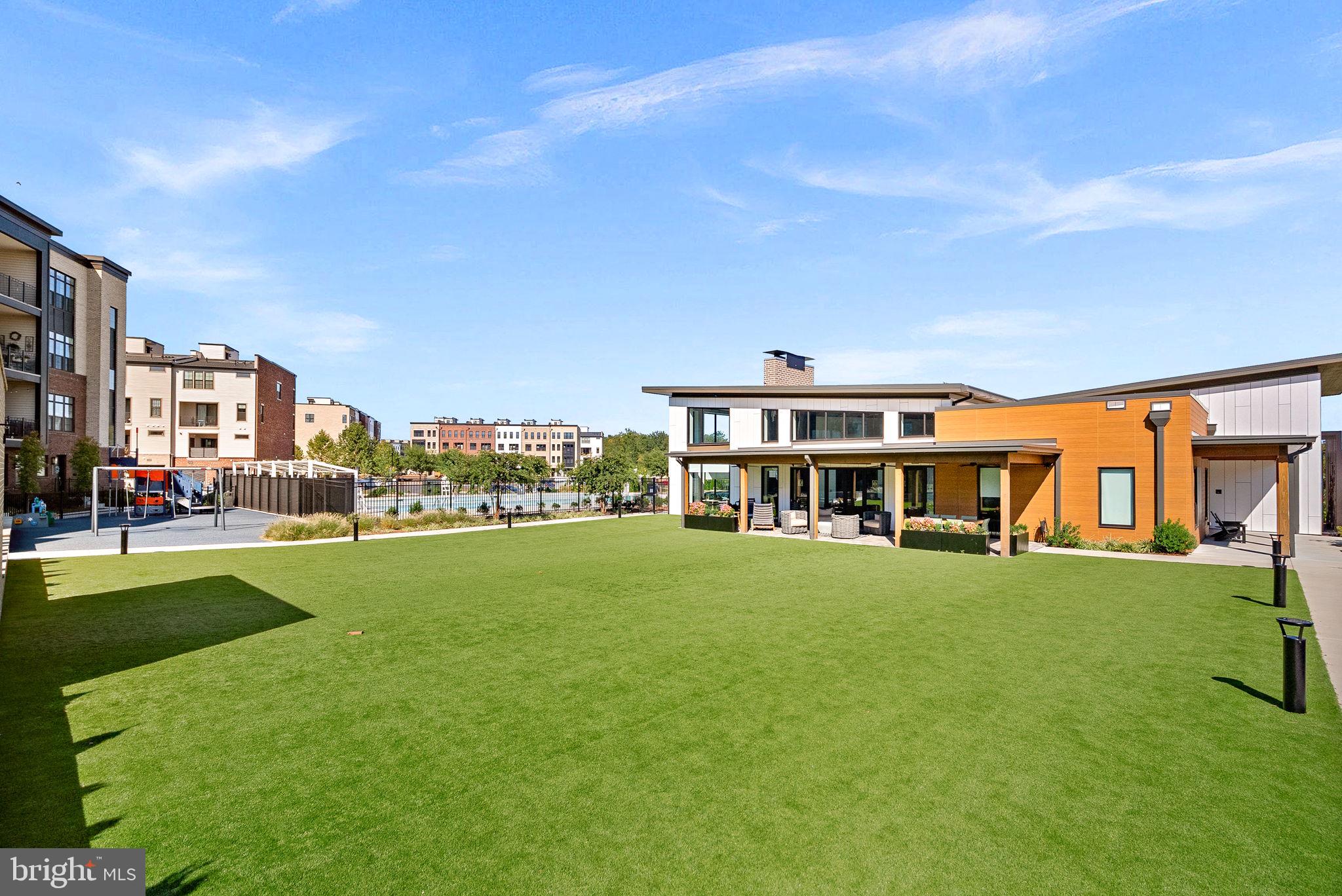 22171 SPRINGSIDE TERRACE 400