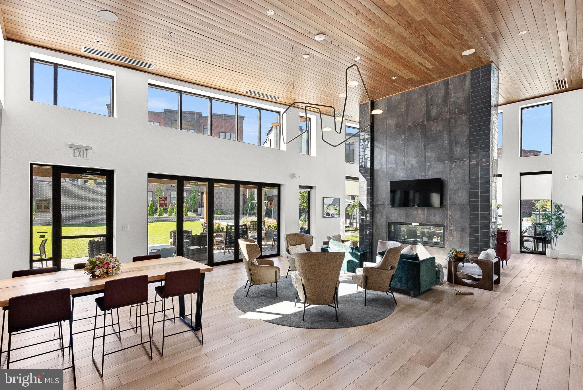 22171 SPRINGSIDE TERRACE 400