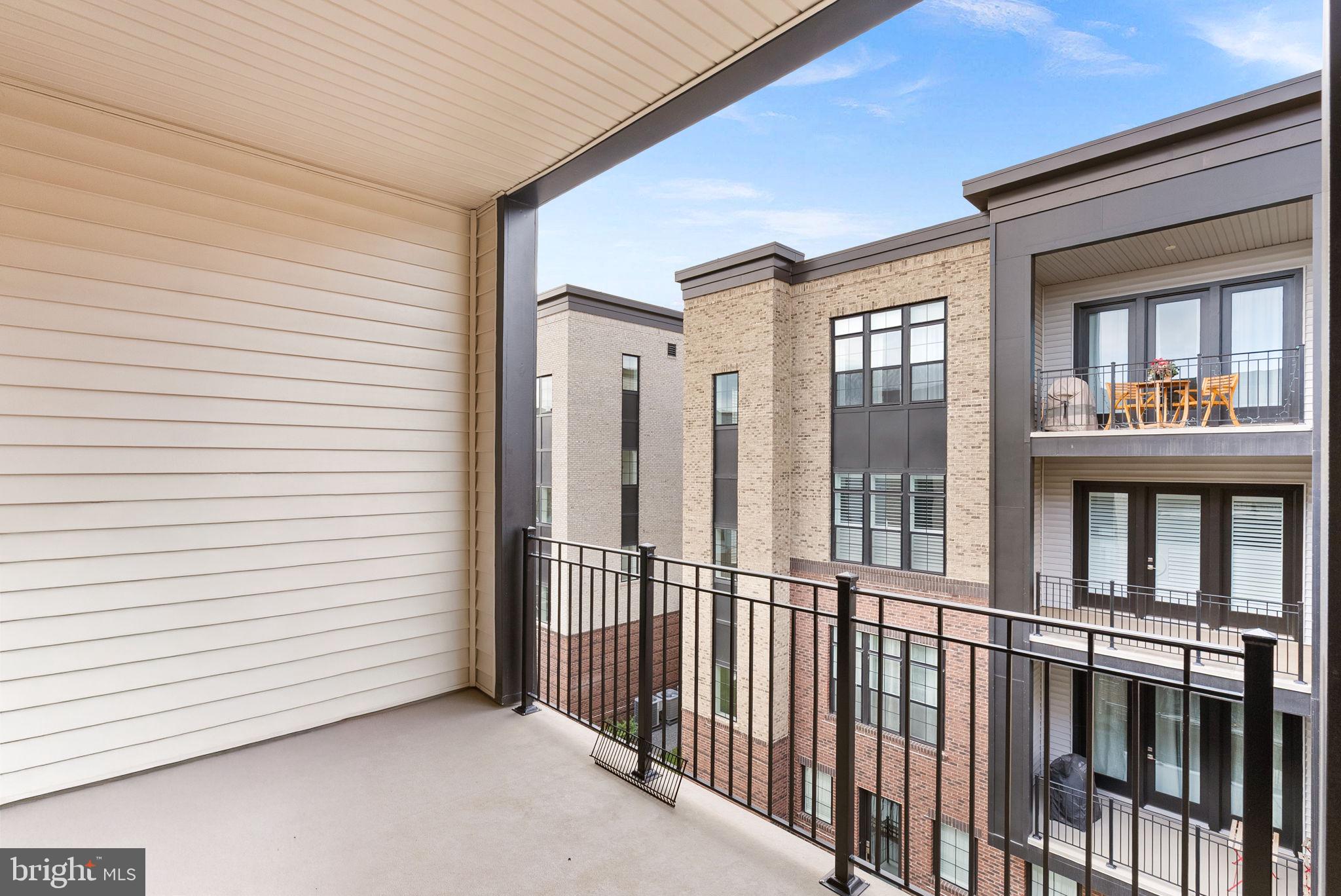 22171 SPRINGSIDE TERRACE 400