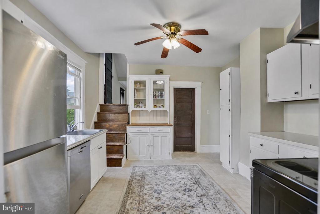 200 S ORCHARD DRIVE